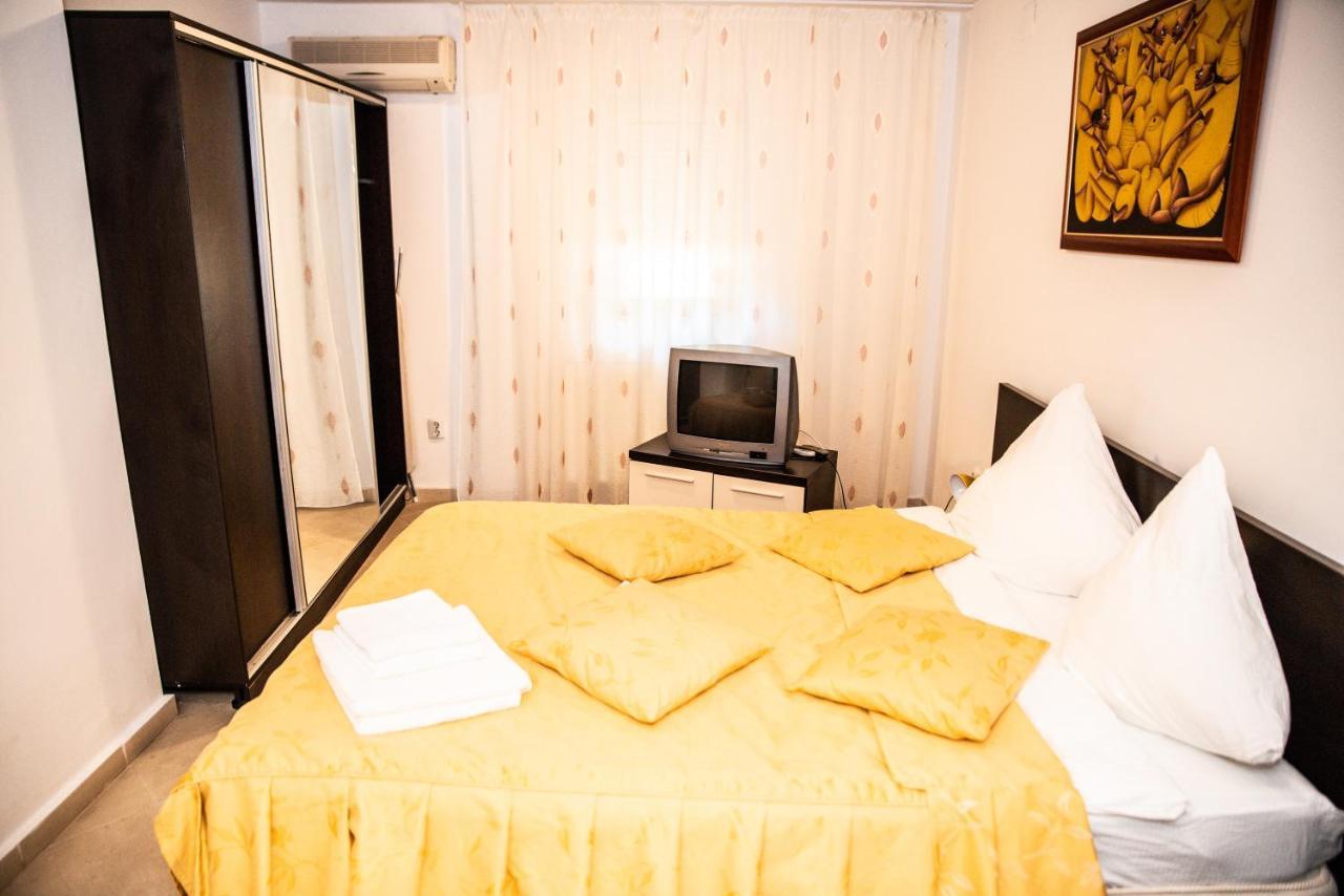 Club Onix Apartments Нептун Екстер'єр фото